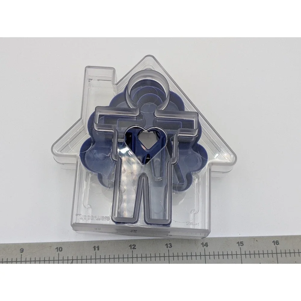 Tupperware Nesting Cookie Cutter Set Complete House‎ Tree Family Bear